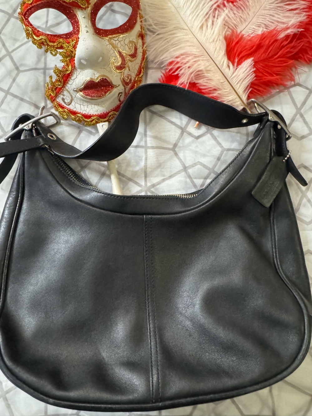 COACH Elegant Classy Black Leather Shoulder Bag - 💯% Authentic - Pre-loved/EUC